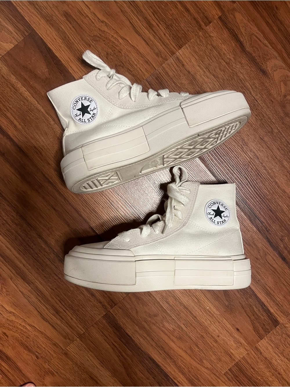 Converse Chuck Taylor All Star Cruise Hi Platform Sneakers in Egret Size 6